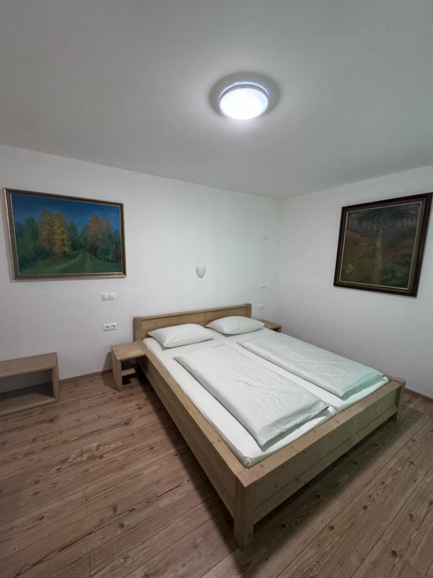 Guesthouse Tolc Spodnja Sorica Eksteriør bilde
